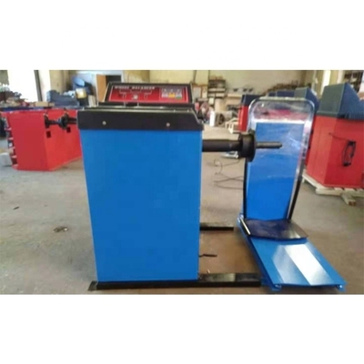 10S สีแดง 200KG 1400mm Truck Wheel Balancer 220V สําหรับการสมดุลสี่ล้อ